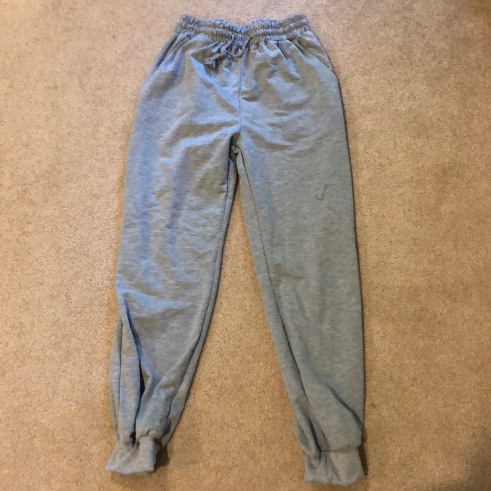 GREY JOGGERS